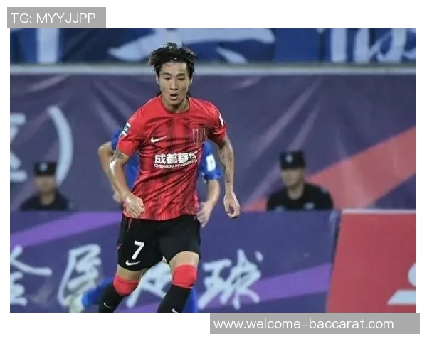 韦世豪传球精准德尔加多突破被封堵错失良机